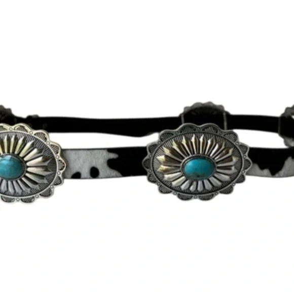 Gorgeous, Haute Hippie Cow Print Concho belt❤️NWT - Picture 6 of 6